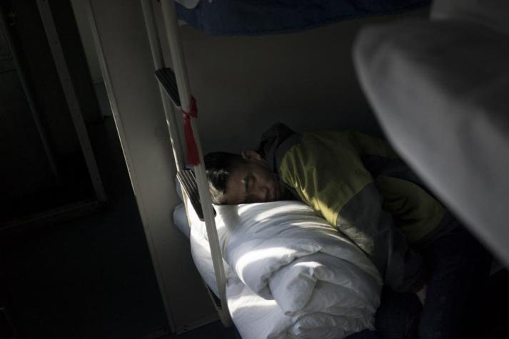 Sus siestas duran 25 días: el extraño trastorno de un hombre que no puede dejar de dormir