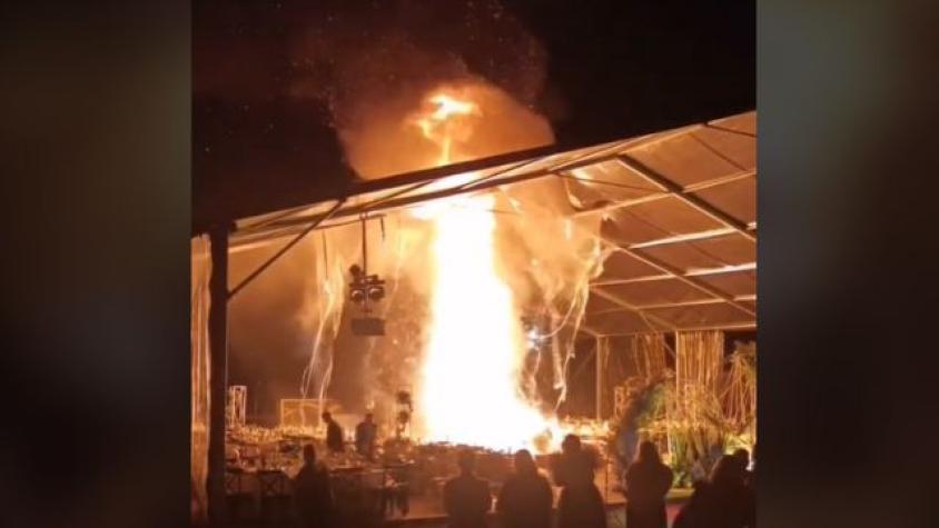 "Aquí no pasó nada": Carpa de una boda se incendió, pero la celebración continuó igual