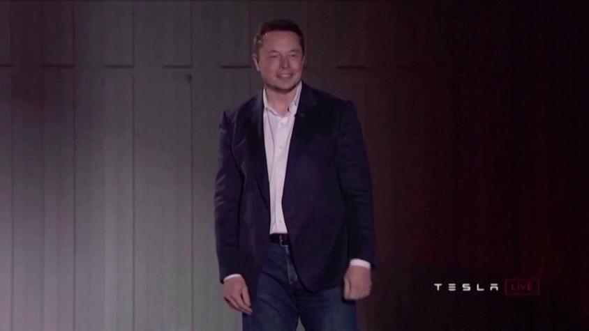 Aseguran que Elon Musk tuvo gemelos semanas antes de que naciera su hija