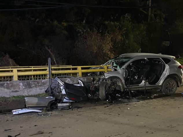 Hombre muere tras estrellar su vehículo en barrera de contención en Puente Alto