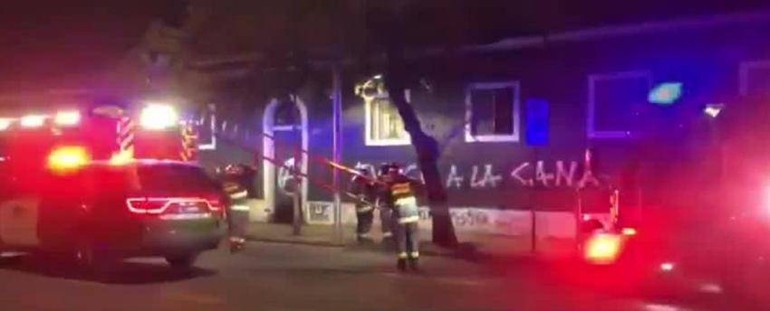 Sujetos lanzaron objeto incendiario a Escuela de Gendarmería Sujetos lanzaron objeto incendiario a Escuela de Gendarmería