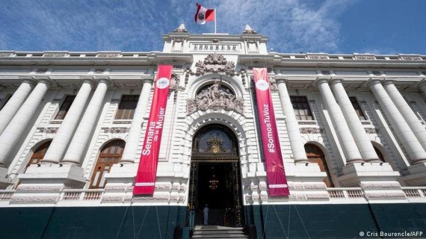 Fiscalía de Perú abre investigación a cuñada del presidente