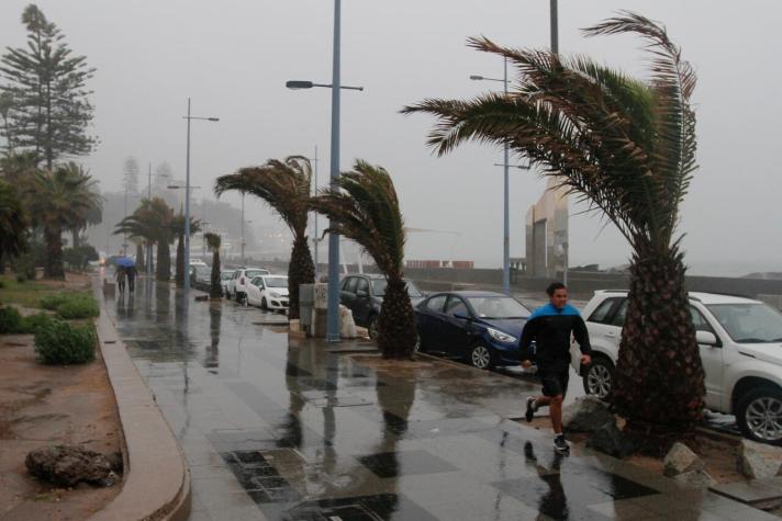 Emiten alerta por fuertes vientos en nueve regiones del país