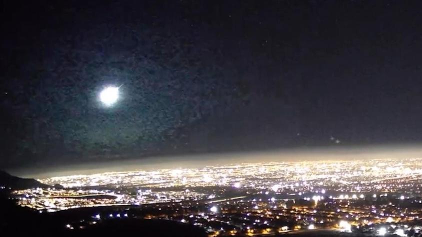 [VIDEO] Cámaras captan meteoro sobre la zona central de Chile: cuál es su explicación