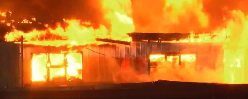 Incendio consumió en su totalidad un retén de Carabineros en Punta Arenas