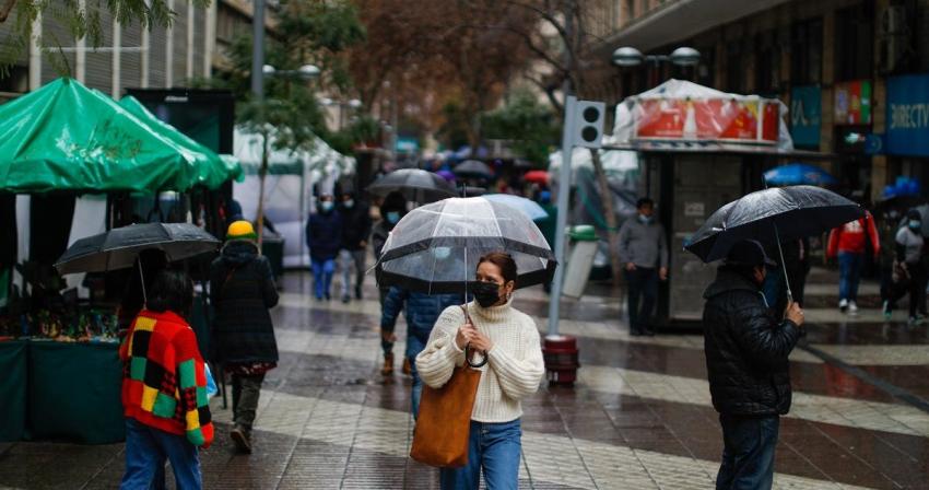 Nuevo sistema frontal: El jueves podría caer nieve en Santiago