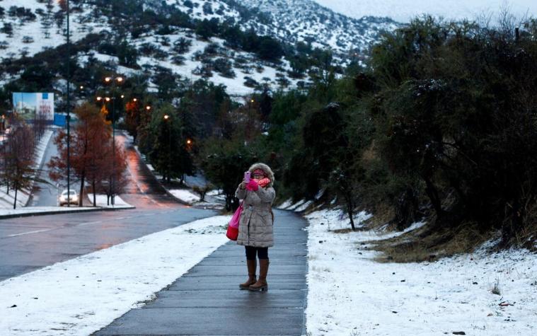 Lluvia en Santiago: Revisa las comunas donde podría nevar este jueves en la Región Metropolitana