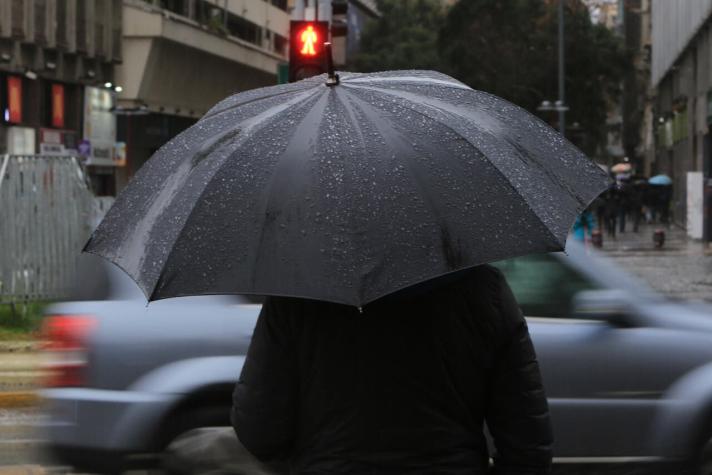 A no guardar los paraguas: Se pronostican más lluvias para este domingo y lunes en la RM