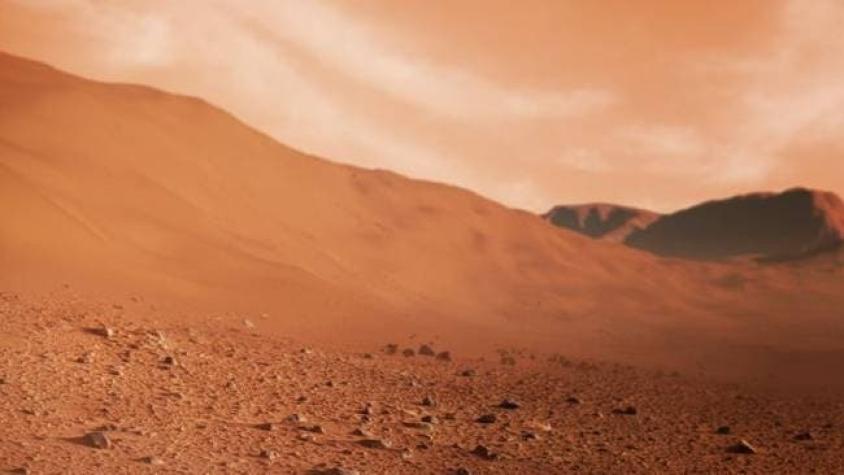 El robot de la NASA que explora Marte descubre un objeto misterioso
