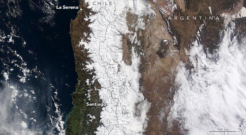NASA comparte sorprendente imagen satelital de las recientes nevadas en Chile