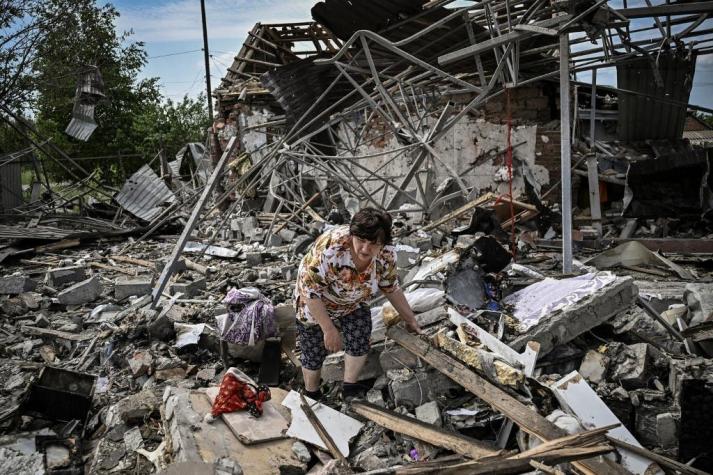 Ataque ruso en el centro de Ucrania deja tres muertos, entre ellos un militar