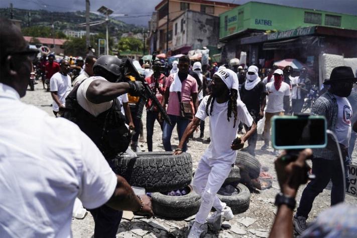 Barco con 141 migrantes haitianos encalla en costas cubanas