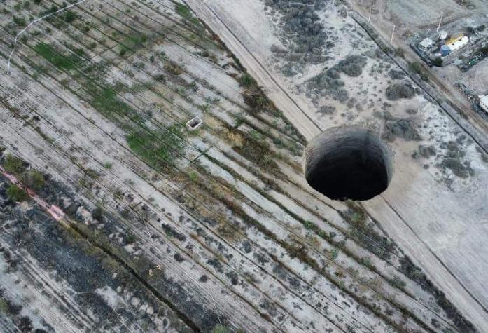 Gigantesco socavón aparece en Tierra Amarilla