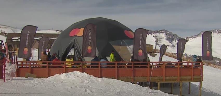 [VIDEO] Disfruta del deporte y el relajo en el nuevo domo de Mastercard en Valle Nevado