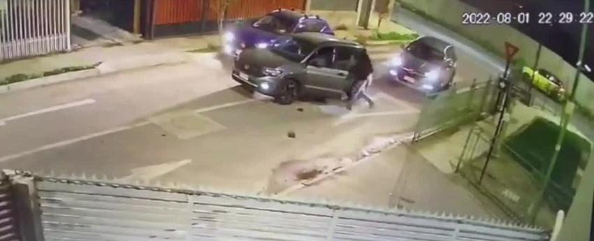 Mujer sufre violento portonazo en Maipú: Sujetos habrían disparado cuatro veces para intimidarla