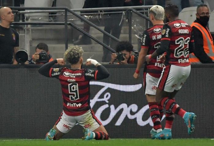 Flamengo con Vidal en cancha vence al Corinthians y se acerca a la semifinal de Copa Libertadores