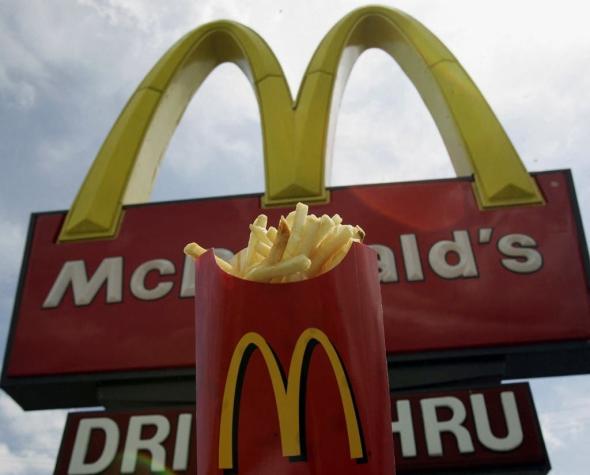 Un trabajador de McDonald's herido a bala por cliente que alegó por papas fritas frías en Nueva York