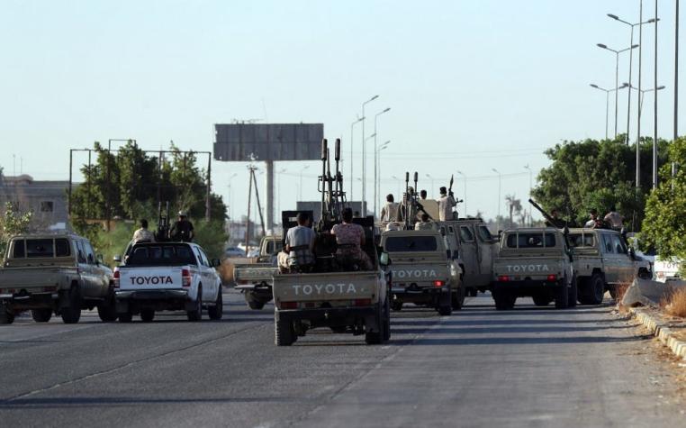 Violentos enfrentamientos entre grupos armados en la capital de Libia