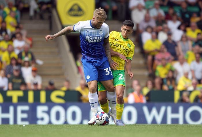 Marcelino Núñez fue titular en su debut con el Norwich por la Championship