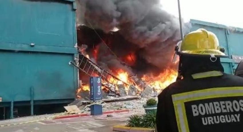 Incendio provoca derrumbe de muro y parte del techo de un centro comercial en Uruguay