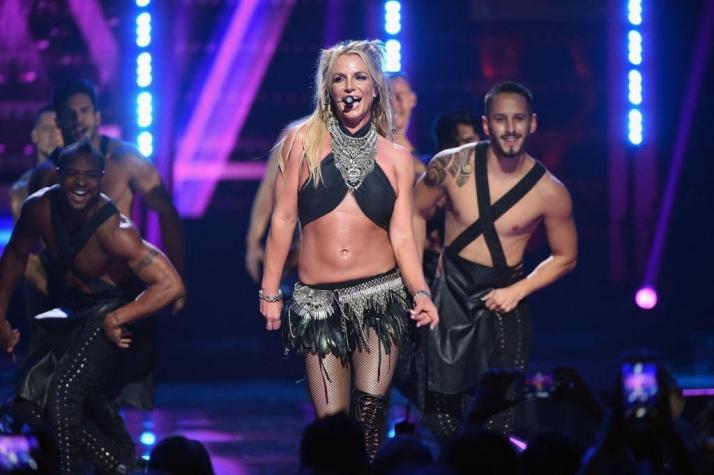 Britney Spears volverá a sacar una canción, en colaboración con Elton John