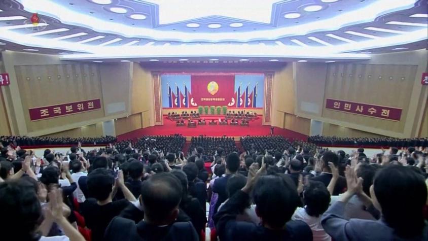 [VIDEO] Kim Jong-Un declara la "victoria" contra el COVID-19