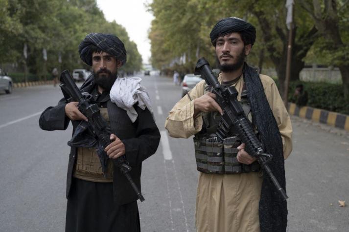 Los talibanes conmemoran su primer año turbulento en el poder en Afganistán