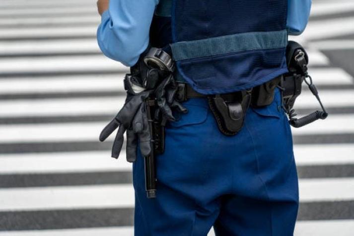 Policía japonés ebrio pierde documentos de investigación con datos de 400 personas