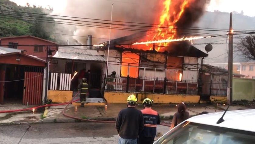 Incendio consume Club Social "Viejos Tercios" de Viña del Mar