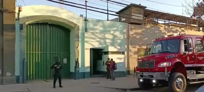 Bomberos rescata a trabajador que estuvo 12 horas atrapado en un pozo en la Cárcel de Alta Seguridad