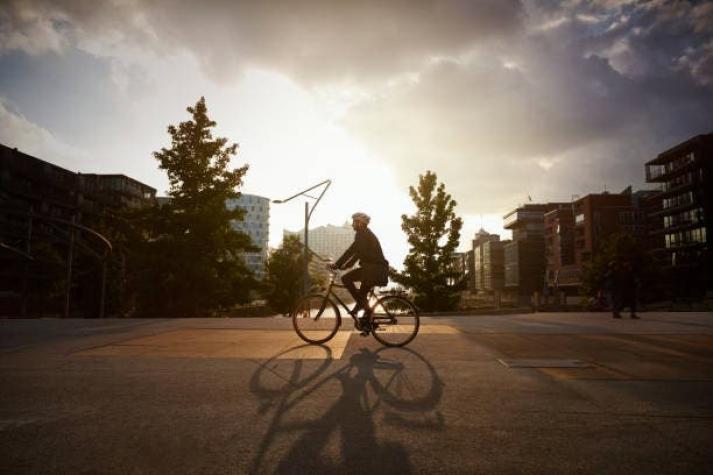 Desplazarse aún más en bici en trayectos cortos reduciría enormes emisiones de CO2