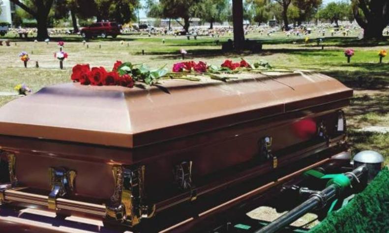 Horror en un funeral: Mujer descubre que el cuerpo que estaba velando no era el de su madre