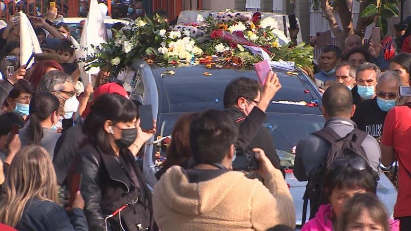 [VIDEO] El último adiós al "Gorrión" de Conchalí: Masiva despedida a Zalo Reyes