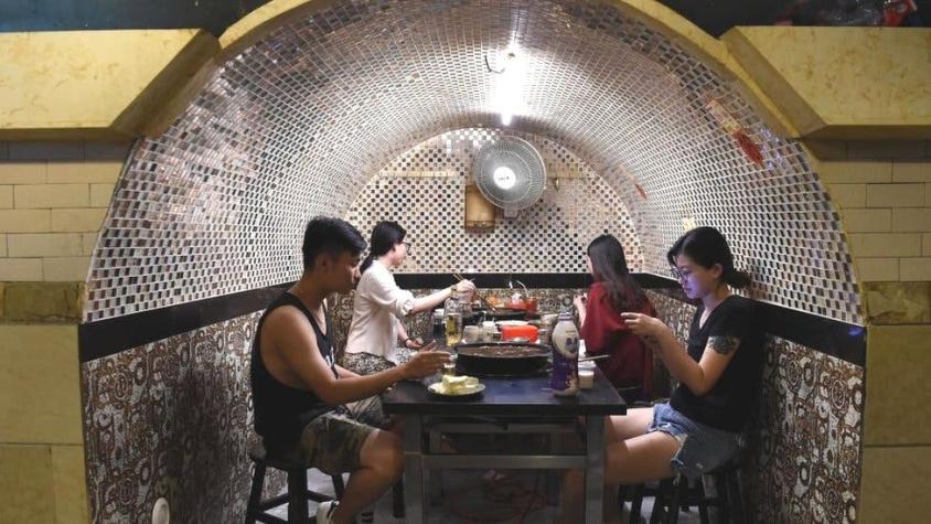 Cuevas-refugio y bloques de hielo: las creativas medidas de los chinos frente a la ola de calor