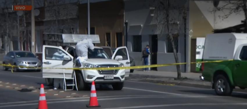 [VIDEO] Dos personas mueren tras ser baleados al interior de casa en Santiago