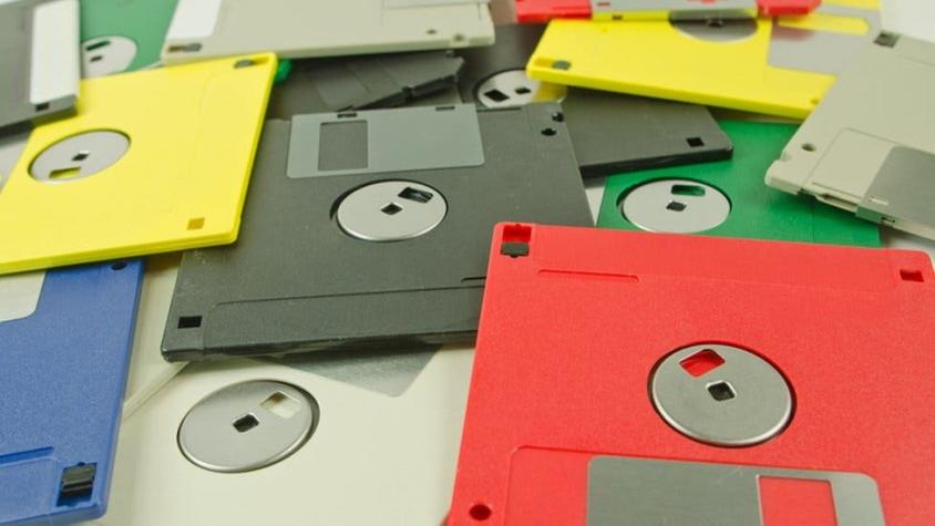 Japón declara la guerra a los disquetes y otros dispositivos obsoletos