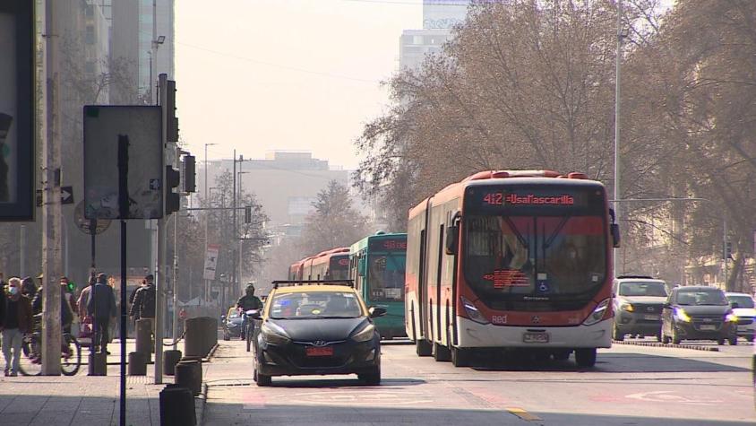[VIDEO] Transporte para el plebiscito: Anuncian casi el doble de buses en calles y trenes gratis