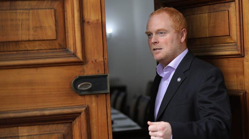Rojo Edwards emplaza a La Moneda tras triunfo del Rechazo: "El gabinete debe renunciar hoy" Rojo Edwards emplaza a La Moneda tras triunfo del Rechazo: "El gabinete debe renunciar hoy"