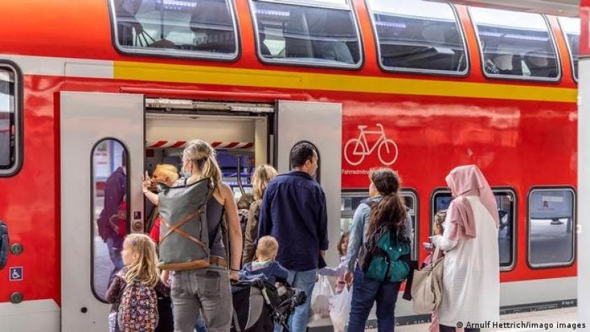 Crean fondo en Alemania para cubrir multas de pasajeros que no pagan el transporte público
