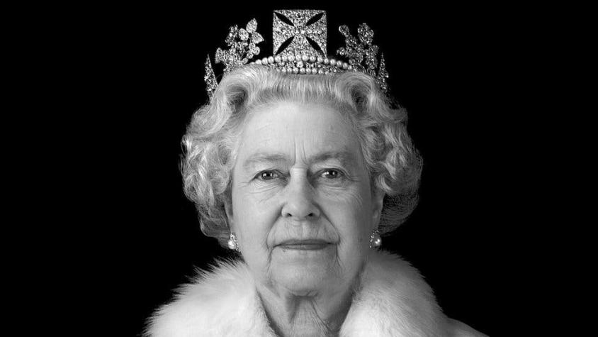 Muere Isabel II, la monarca que no estaba destinada a reinar y terminó haciéndolo por 7 décadas