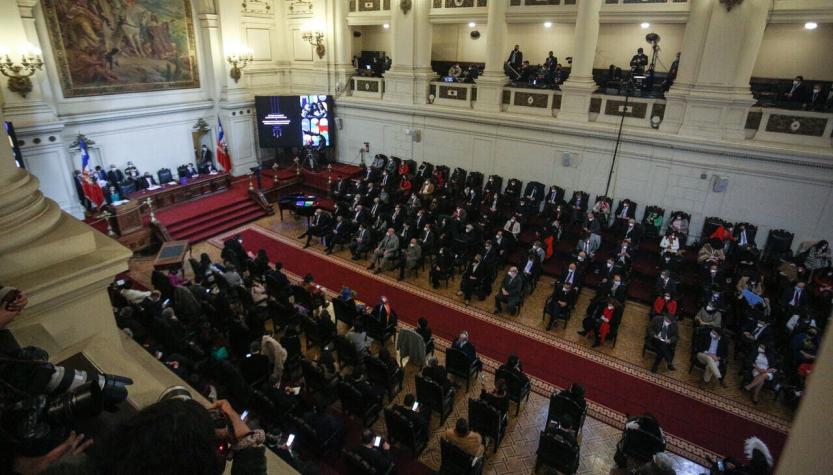 ¿Otra convención? ¿Hoja en blanco? ¿Comisión de expertos?: Las propuestas para la nueva Constitución