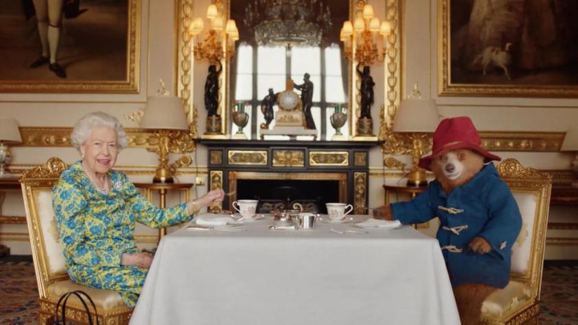 [VIDEO] Reina Isabel II, un ícono del pop