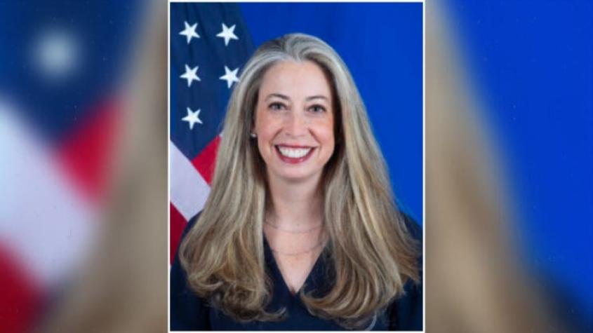 Quién es Bernardette Meehan, que asumió este martes la embajada de EEUU en Chile
