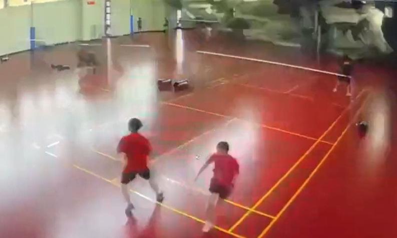 Terremoto en Taiwán: Impactante video muestro derrumbe de techo de gimnasio donde se jugaba voleibol