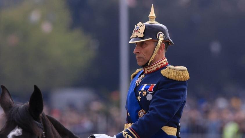Quién es el general Cristián Vial, el comandante que abrió la primera Parada Militar de Boric