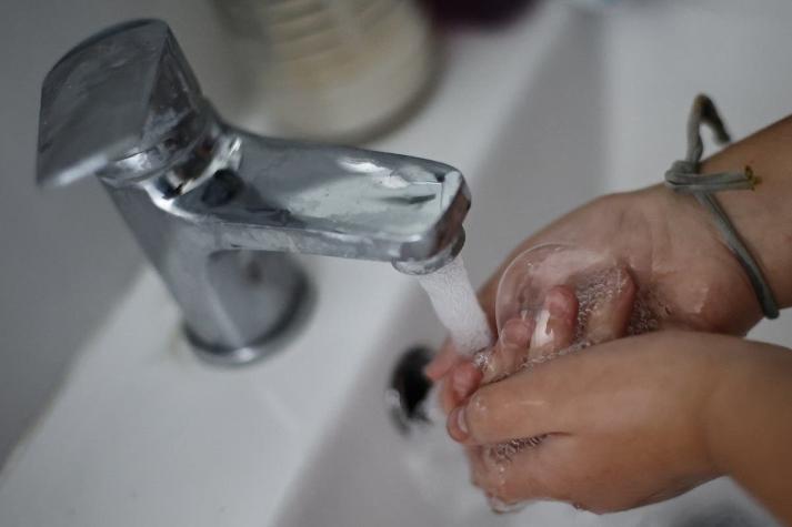 Ministra de Ambiente suiza recomienda "ducharse juntos" para ahorrar agua