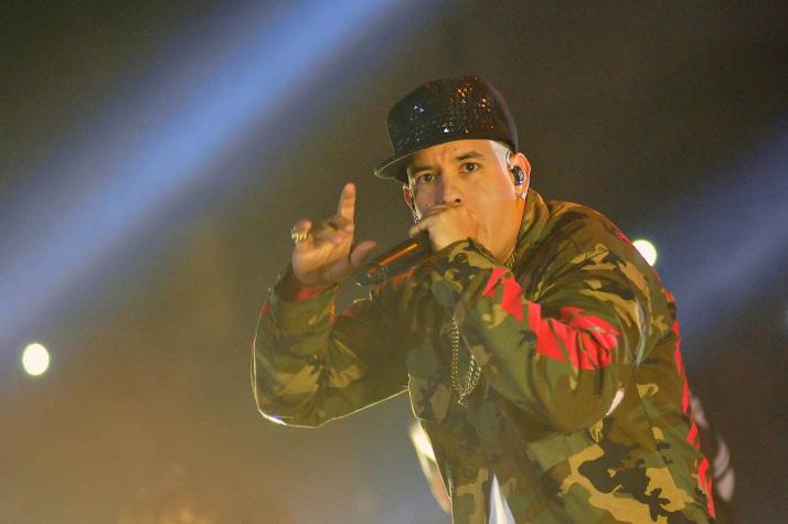 Abogado pide a Fiscalía que cite a declarar a Daddy Yankee apenas llegue a Chile