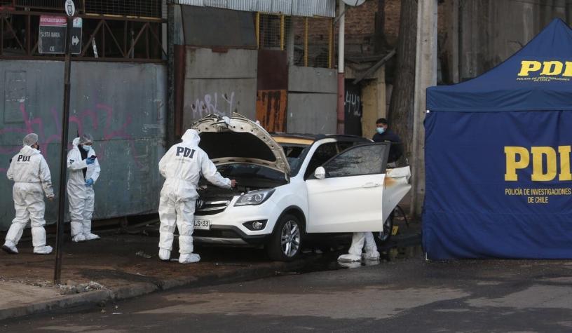 Encuentran cuerpo calcinado al interior de vehículo en San Joaquín