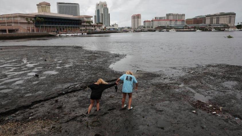 Por qué se retiró el agua del océano de bahía de Tampa antes de la llegada de huracán Ian
