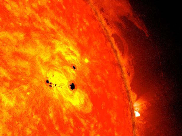 Increíble: El Sol tiene nuevas manchas capaces de devorar un planeta
